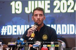 HLV U17 Malaysia đối mặt nguy cơ bị sa thải sau thảm bại trước Việt Nam